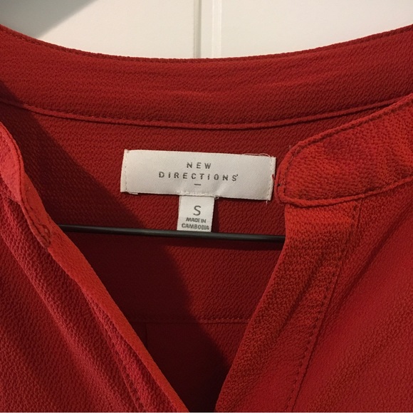 New Directions Rust colored button up blouse. Size S - Picture 2 of 5